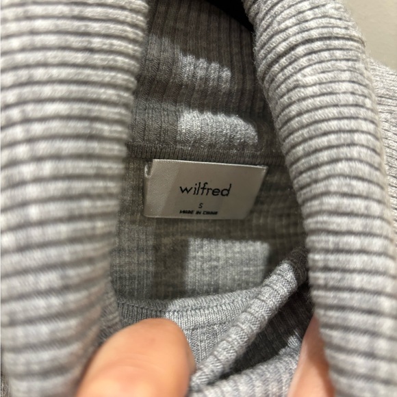 Aritzia turtleneck size S in Grey - Picture 3 of 3